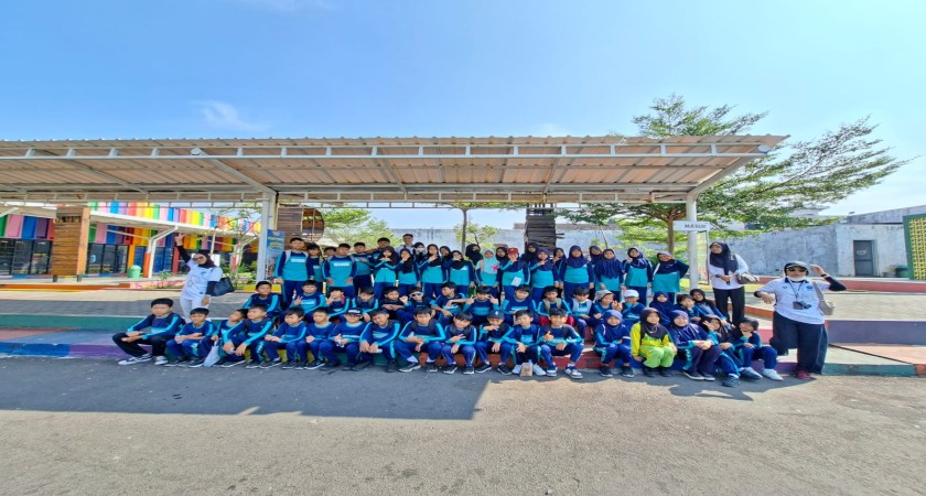 Siswa SD Negeri Gamol Antusias Ikuti Outing Class ke Ibarbo Park